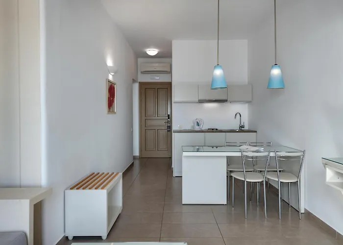 Lithos By Spyros & Flora מלון