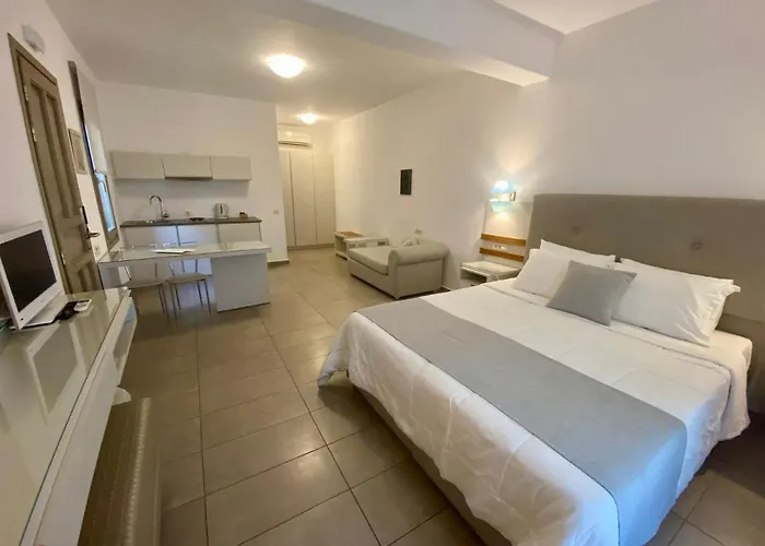 Lithos By Spyros & Flora Hotel