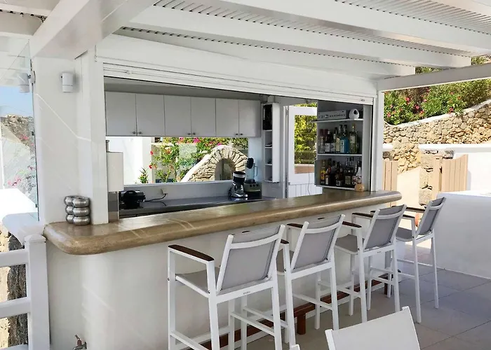 Lithos By Spyros & Flora מלון