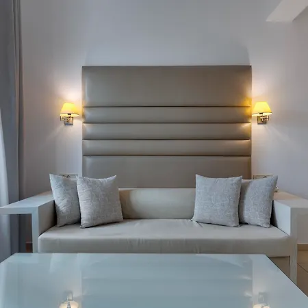 Lithos By Spyros & Flora Otel 4*