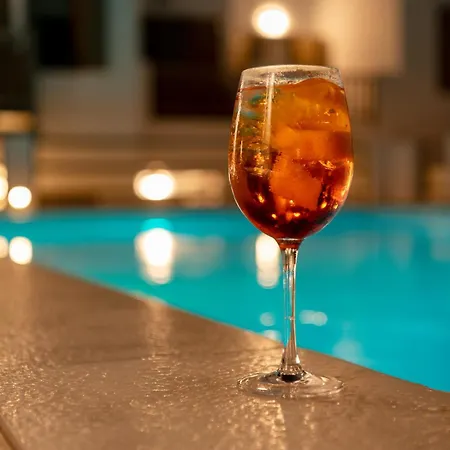 Lithos By Spyros & Flora Otel 4*