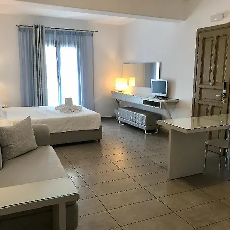 Lithos By Spyros & Flora Otel 4*